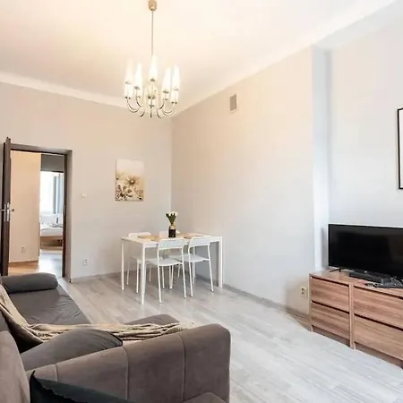 Golden - Comfortable 2-bedroom In Center, Marszalkowska * Варшава