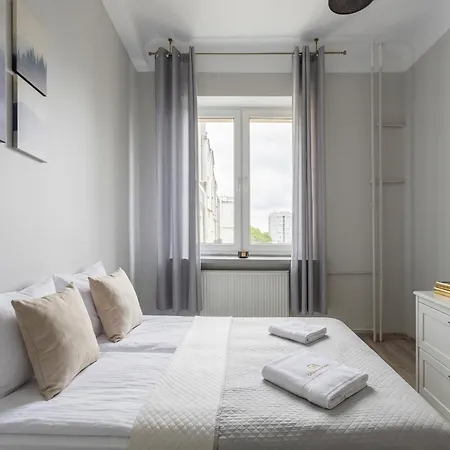 Golden - Comfortable 2-bedroom In Center, Marszalkowska Lejlighed Warszawa