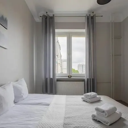 Apartment Golden - Comfortable 2-bedroom In Center, Marszalkowska